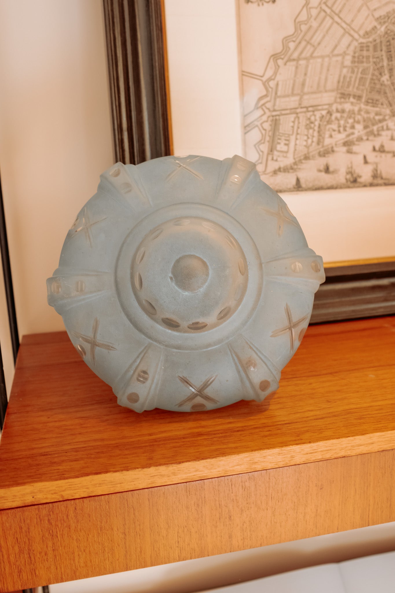 Vintage lichtblauwe glazen plafondlamp met nieuwe armatuur