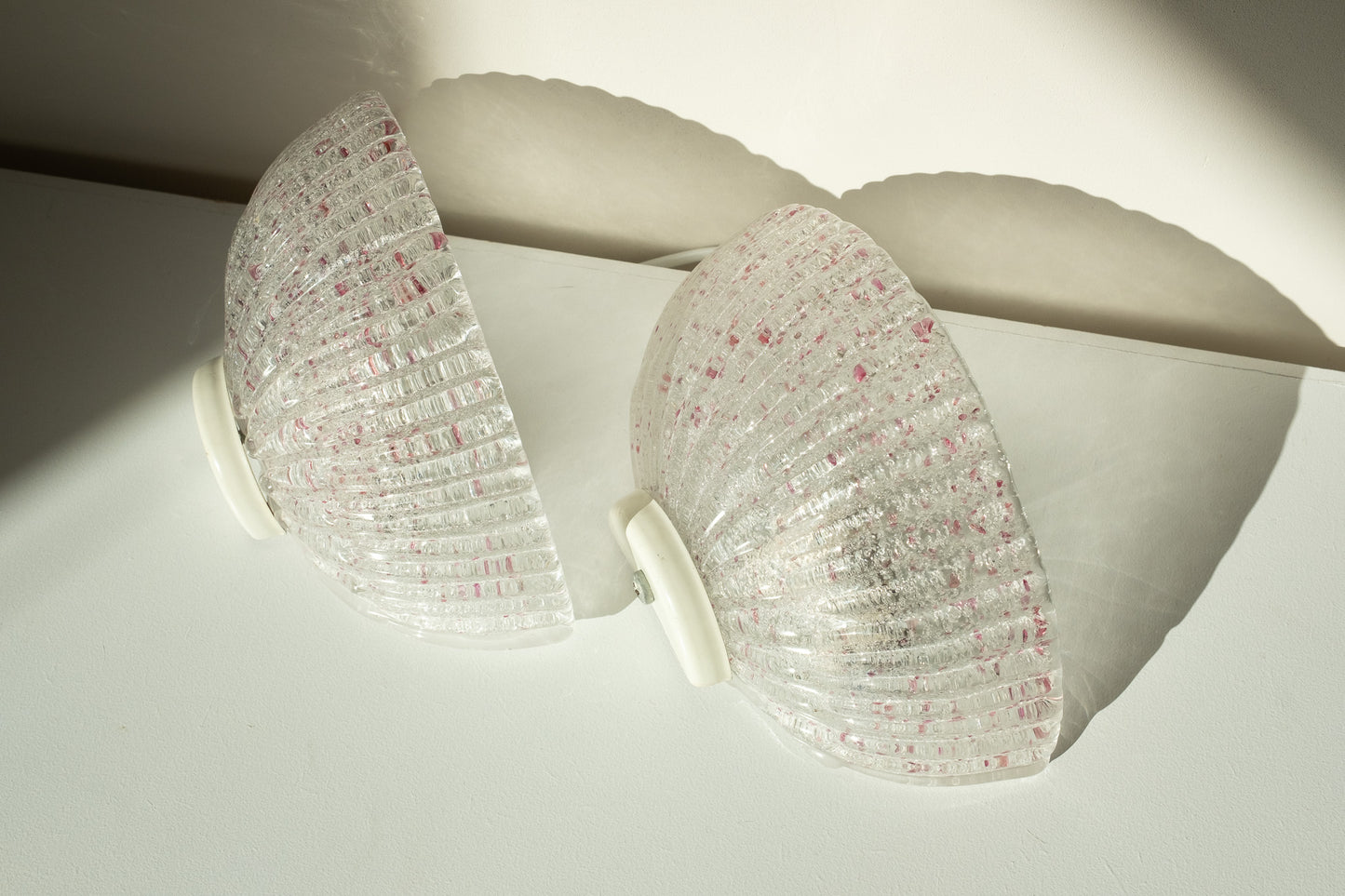 Set van 2 vintage Murano wandlampen met roze spikkels