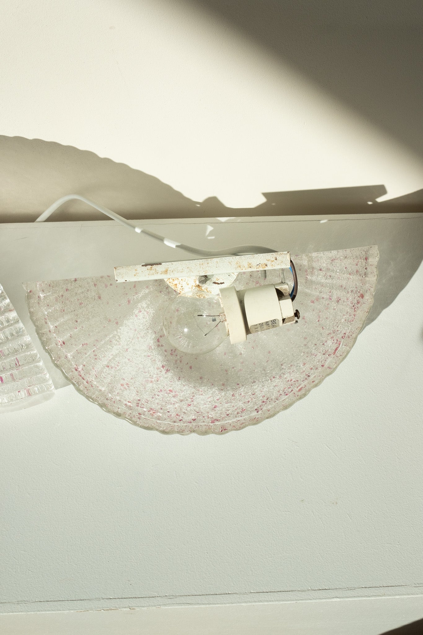 Set van 2 vintage Murano wandlampen met roze spikkels