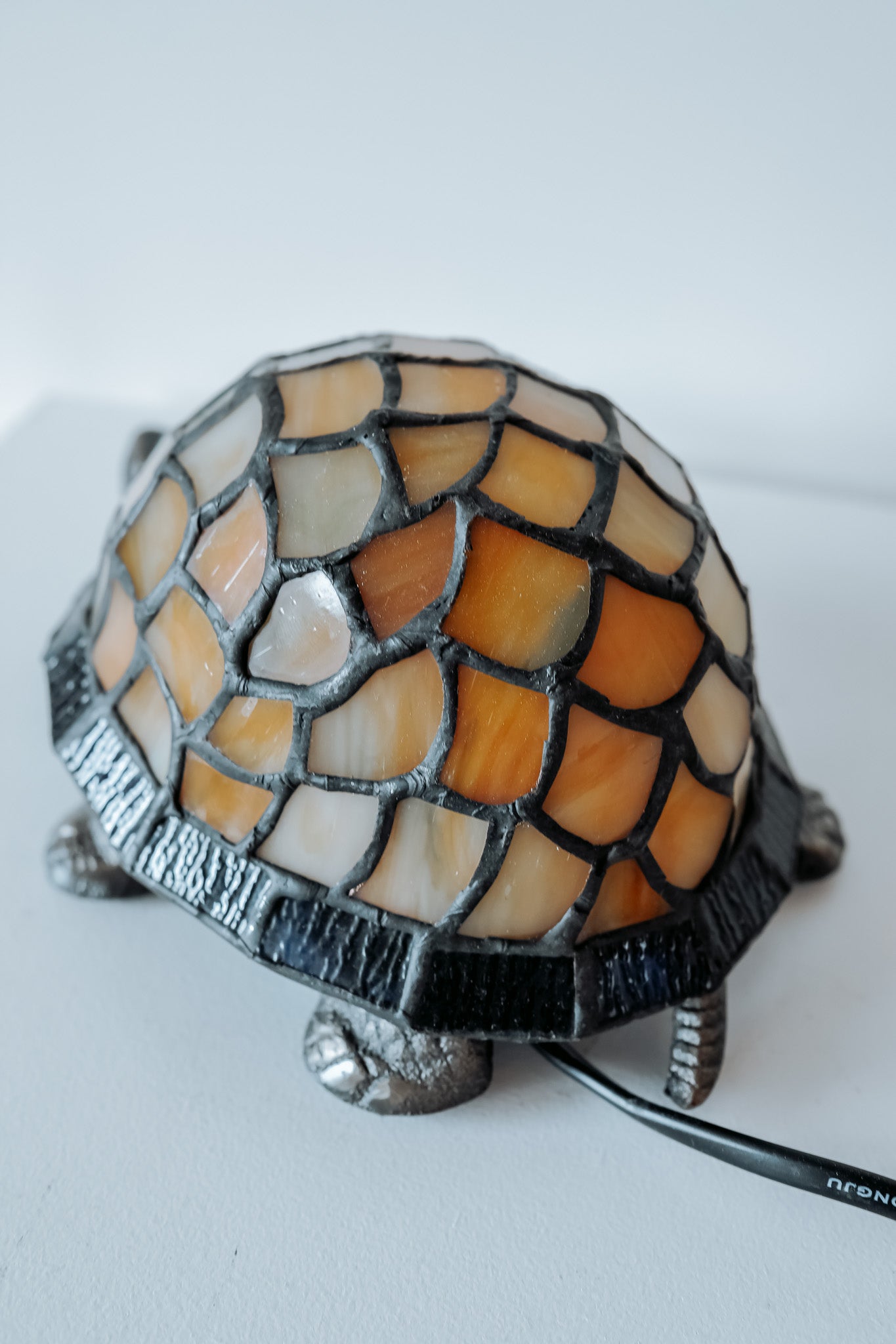 Tiffany schildpad lampje - oranje met blauw opaalglas
