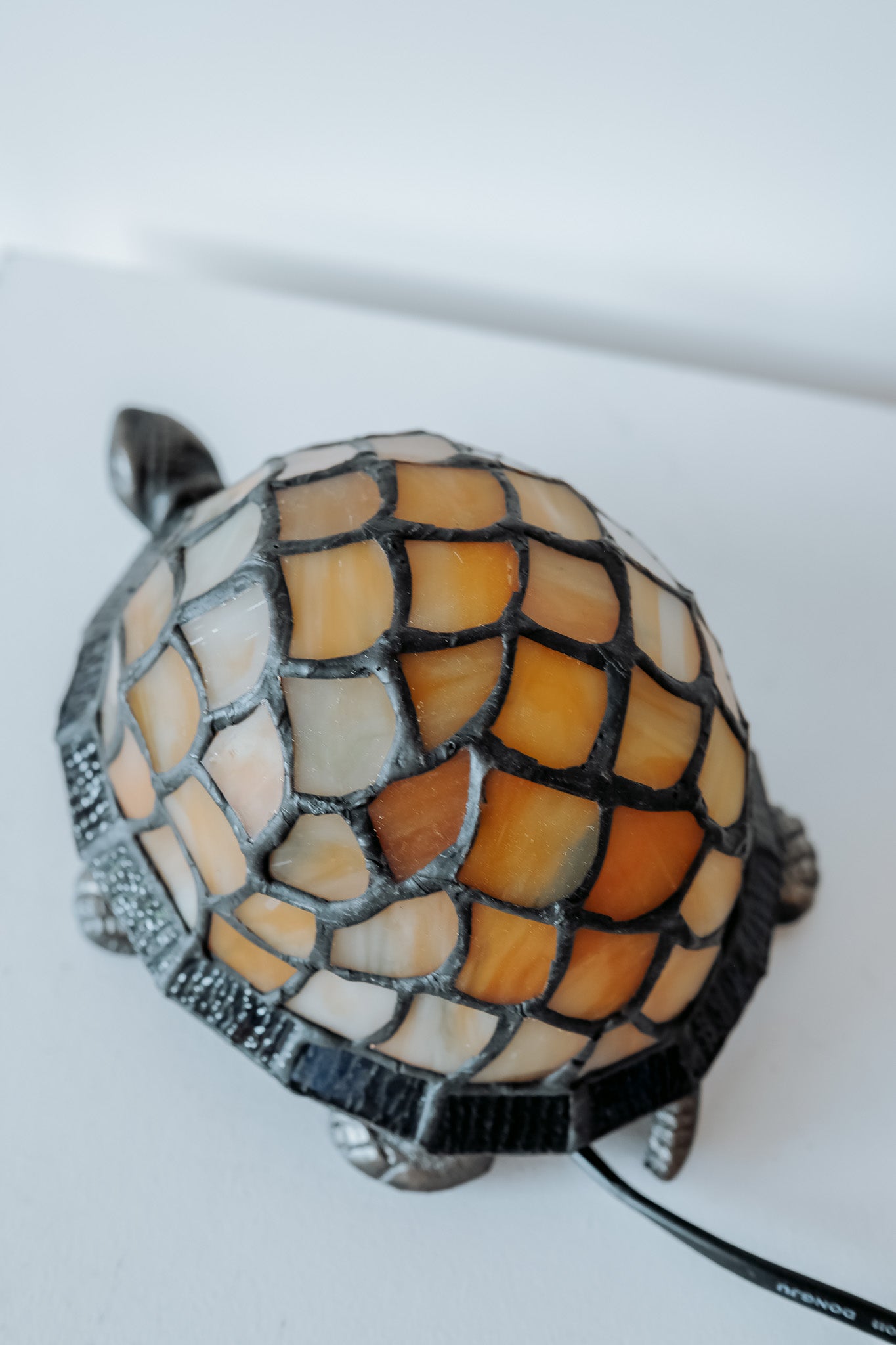 Tiffany schildpad lampje - oranje met blauw opaalglas