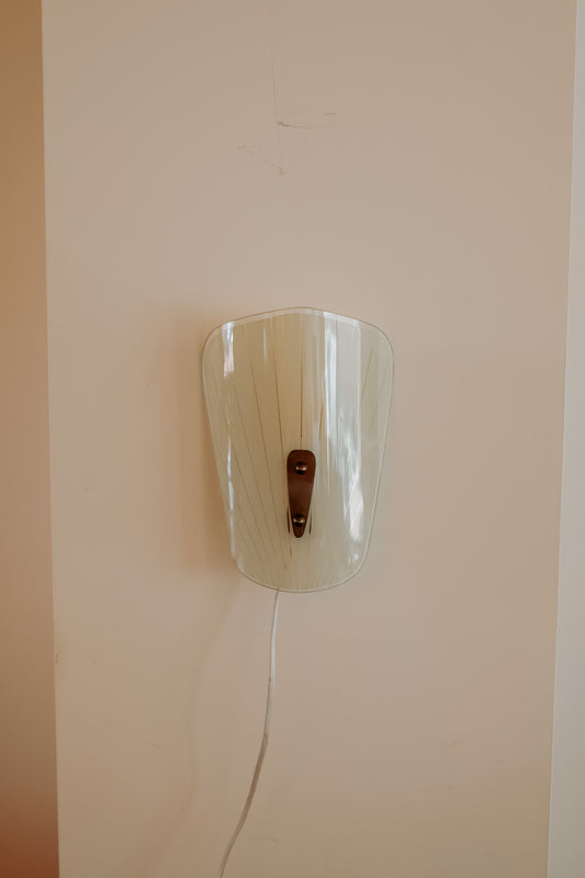 Glazen Mid Century Modern wandlampje, jaren 50