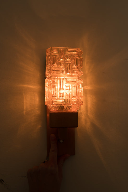 Wooden/glass wall lamp