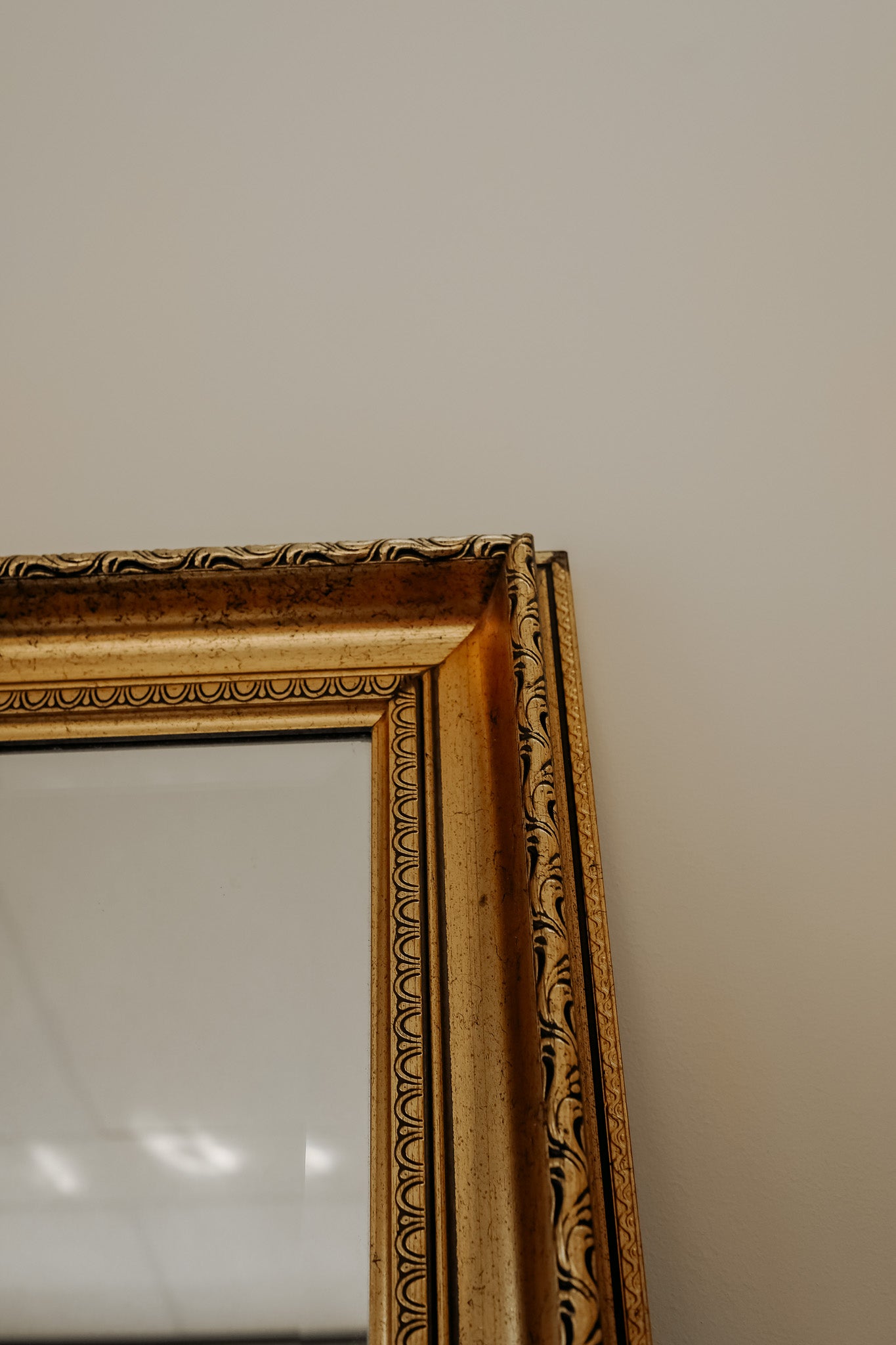 Vintage XL facet geslepen spiegel met gouden lijst