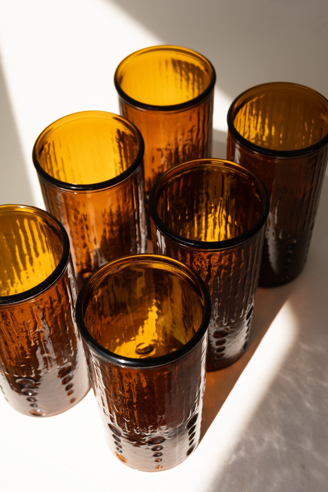 Amberkleurige longdrinkglazen set van 6 in geperst glas