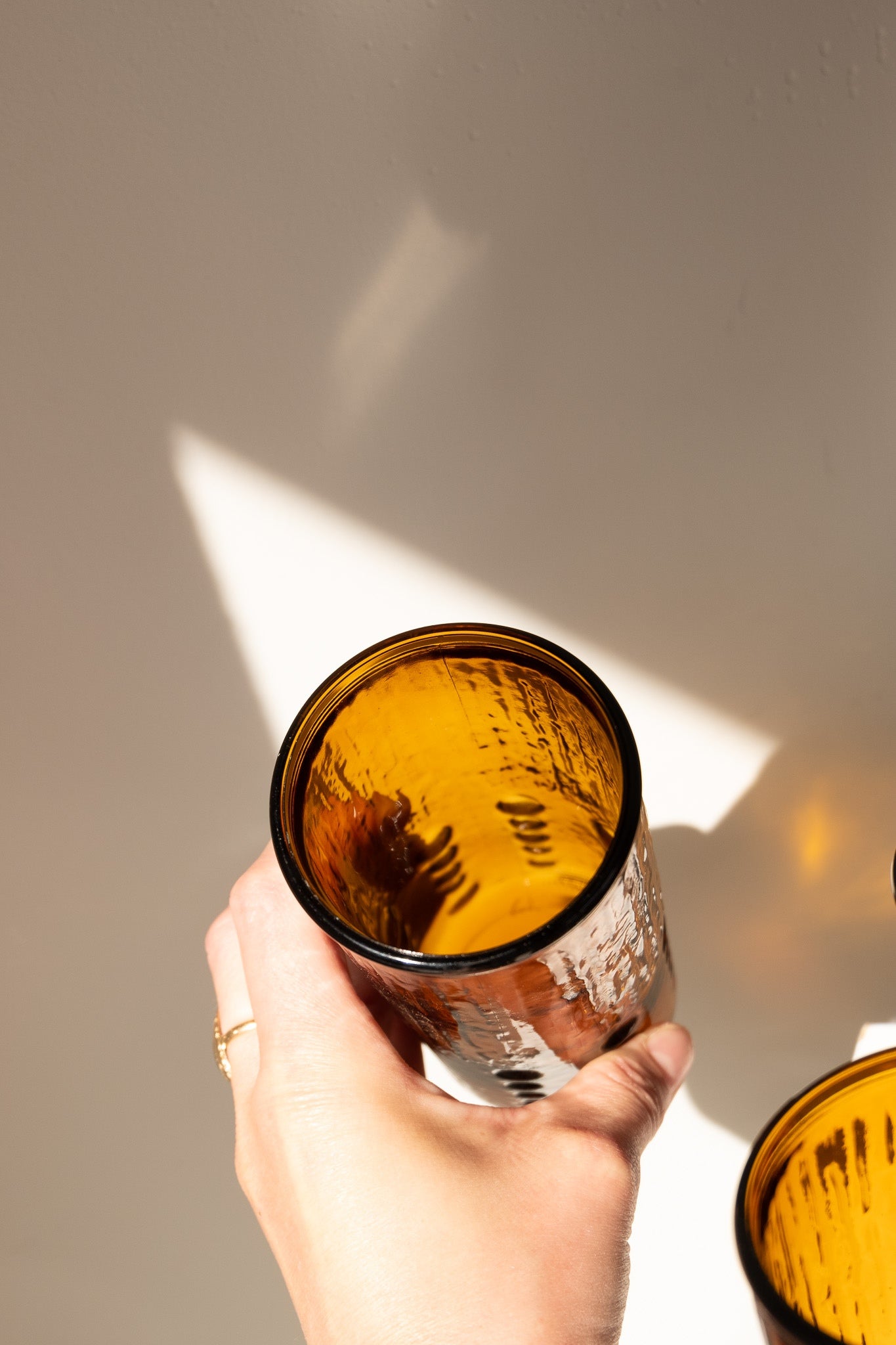 Amberkleurige longdrinkglazen set van 6 in geperst glas