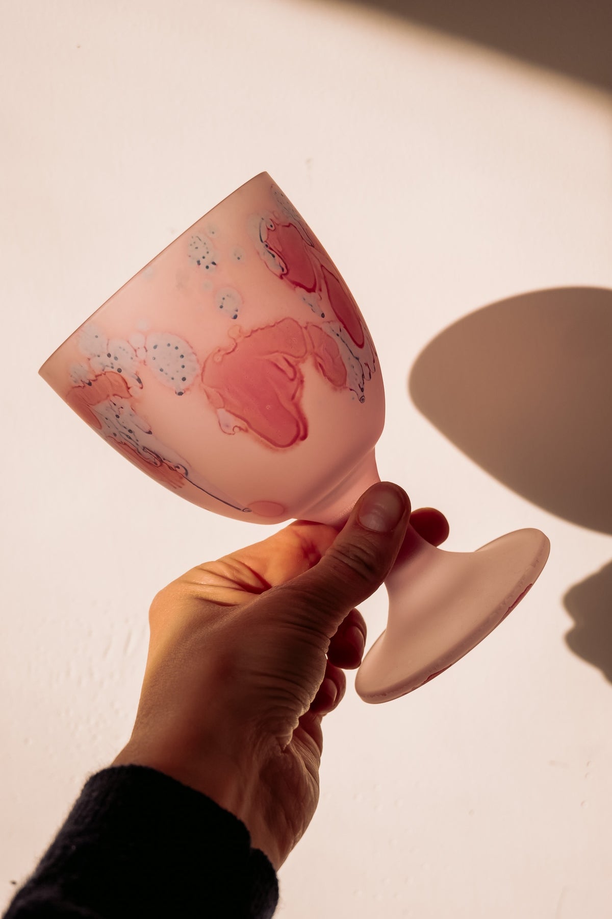 Roze frosted handbeschilderde wijnglazen, set van 6