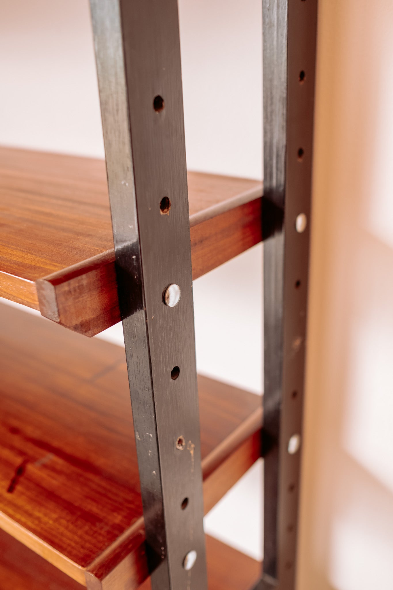 Simpla Lux modular wall unit