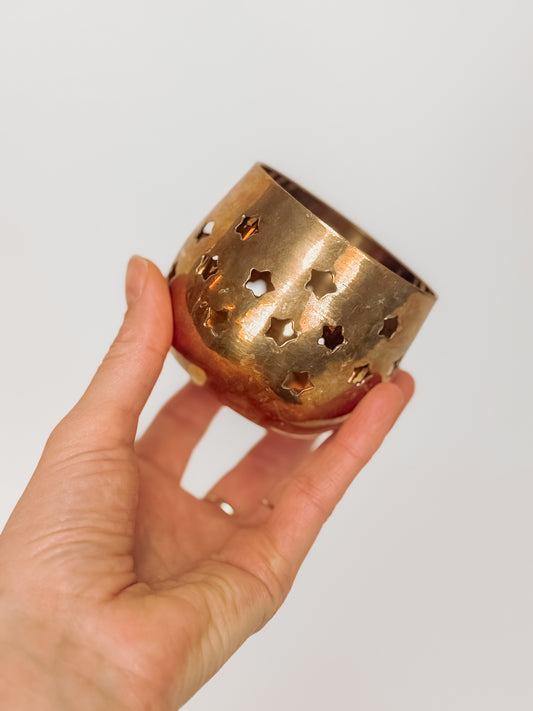 Messing waxinelichthouder met sterretjes