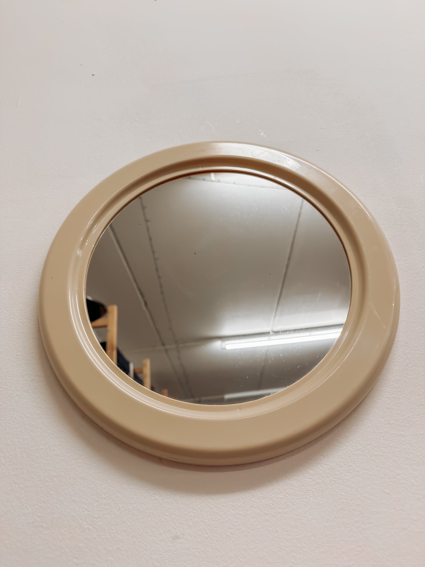 Vintage round mirror with white rim