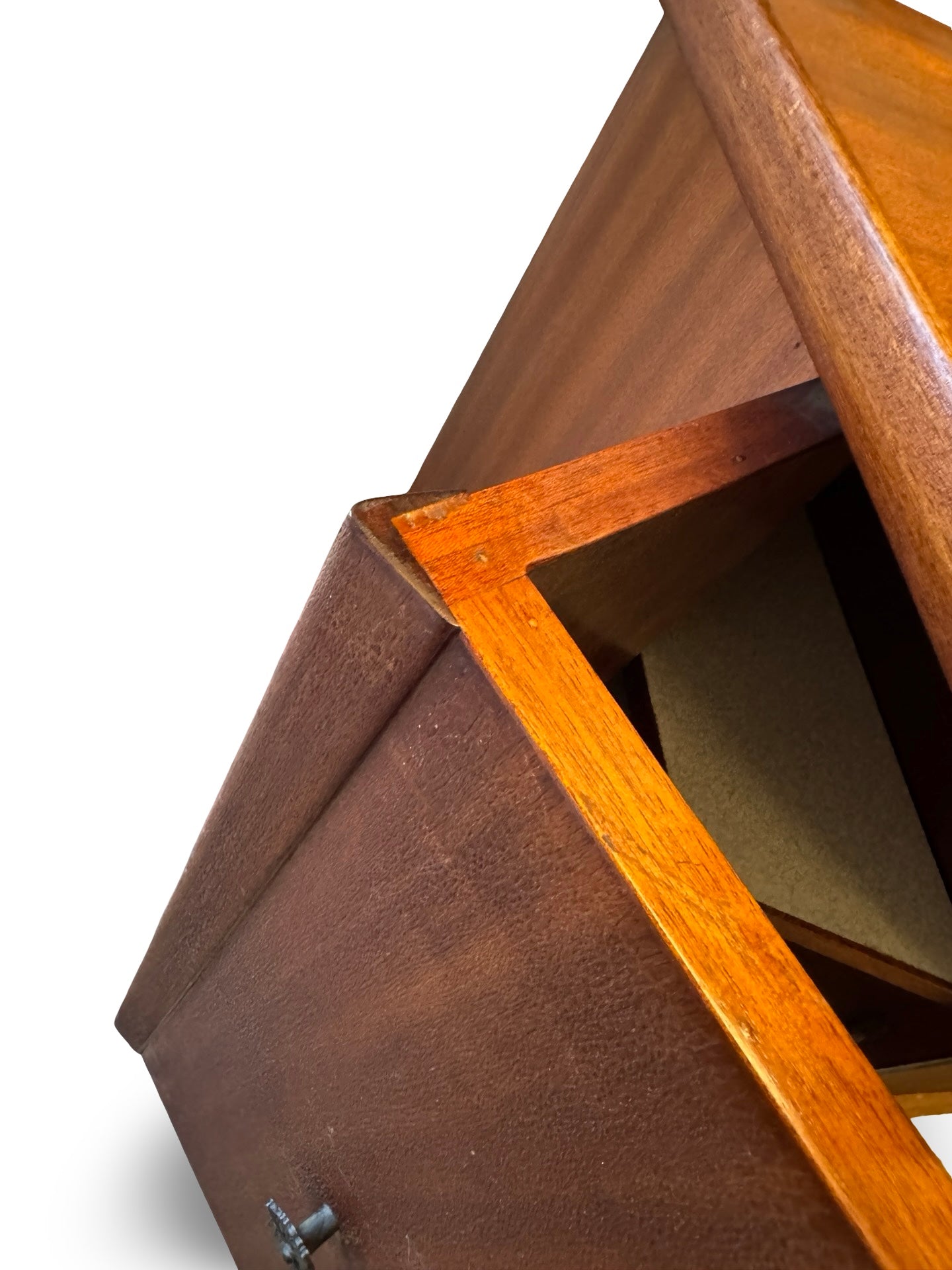 Vintage houten dressoir met bijzondere details, jaren 50