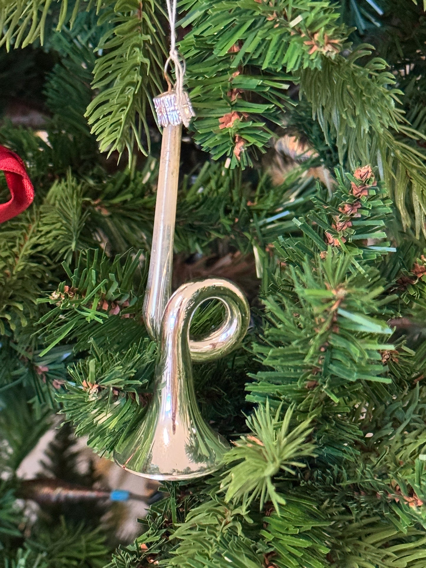 Vintage glazen trompet kerstornament zilver