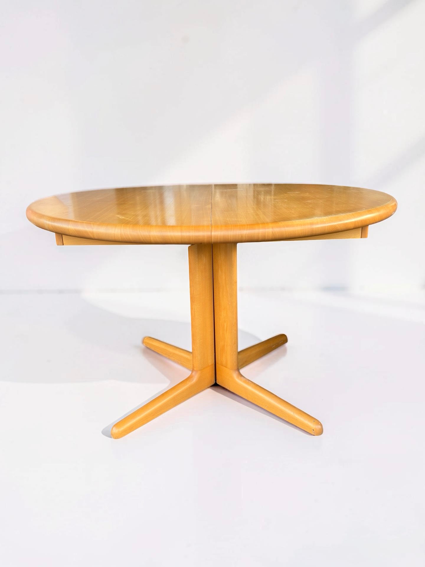 Vintage Deense uitschuifbare ronde eettafel