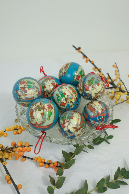 Set of 8 vintage Christmas baubles