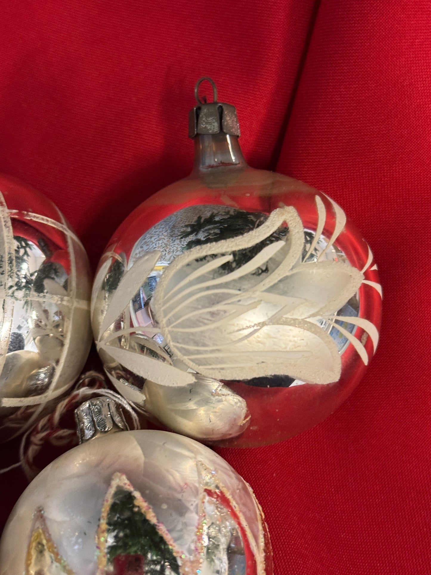 Set van 4 vintage mondgeblazen zilveren kerstballen