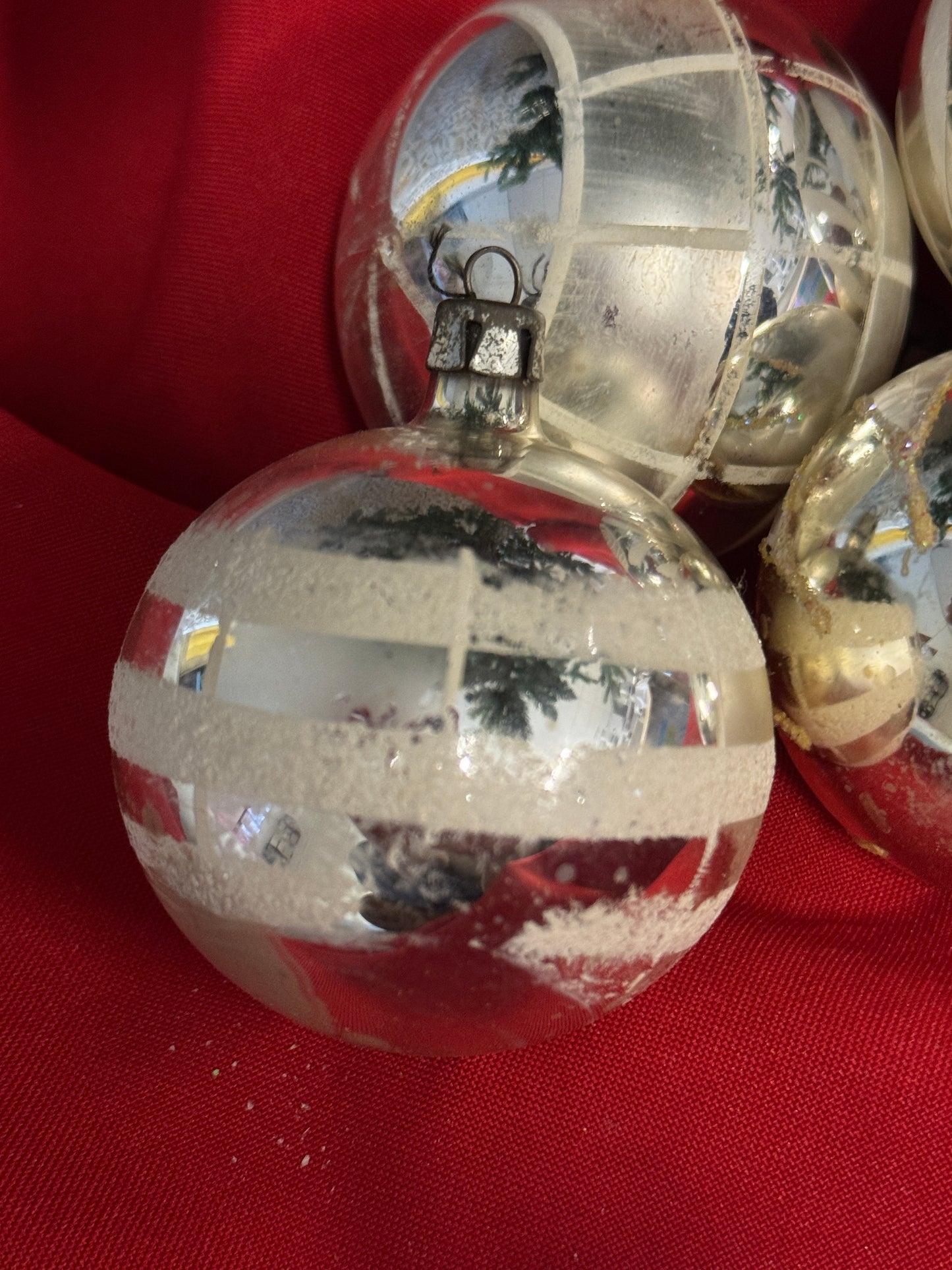 Set van 4 vintage mondgeblazen zilveren kerstballen