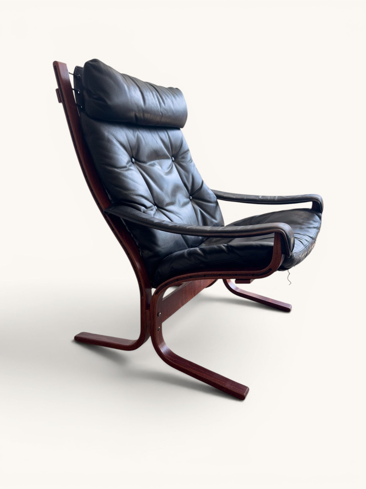 Ingmar Relling voor Westnofa "Siesta" fauteuil met voetenbank