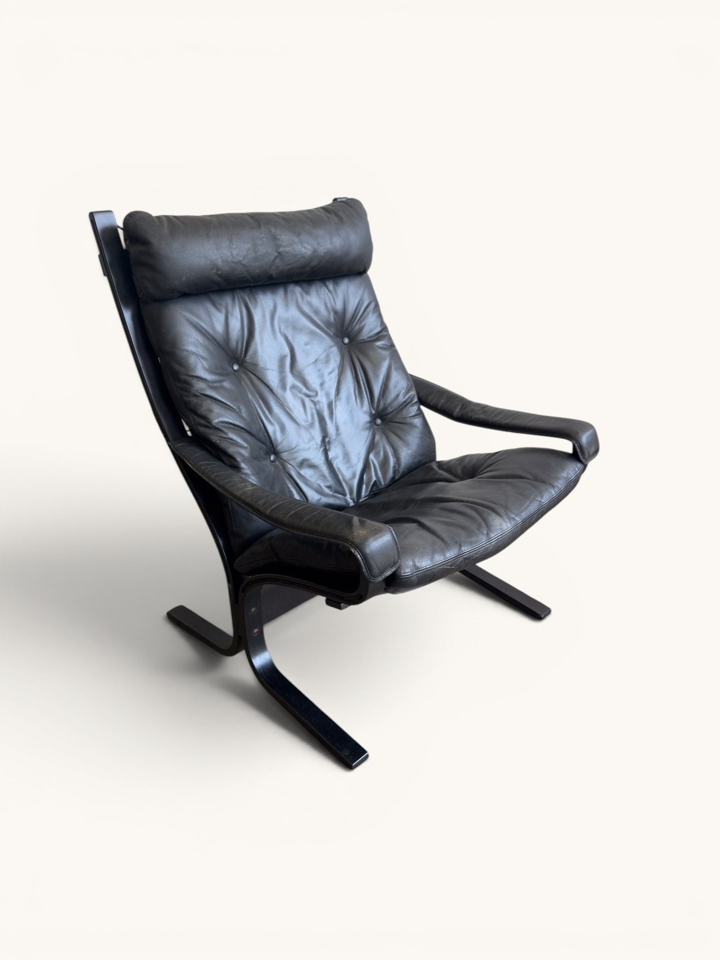 Ingmar Relling "Siesta" fauteuil uit 1965 in zwart leer