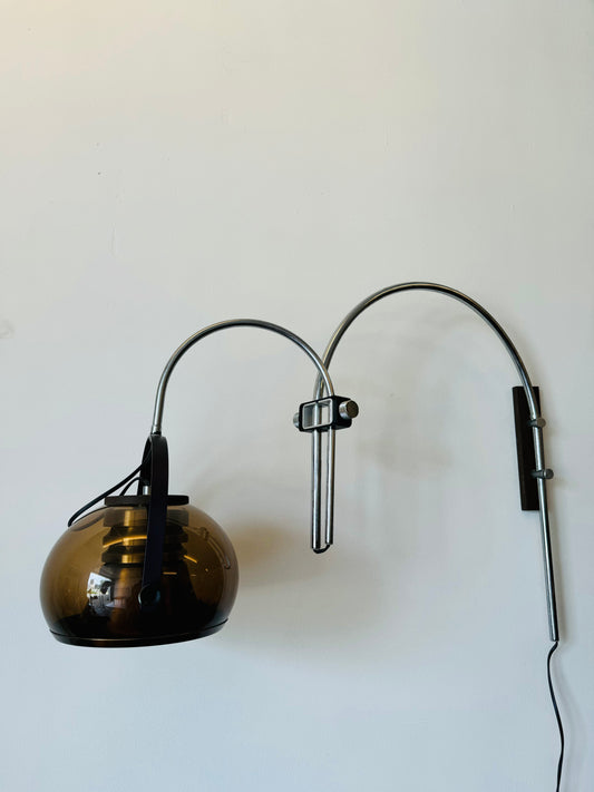 Dijkstra arc wall lamp