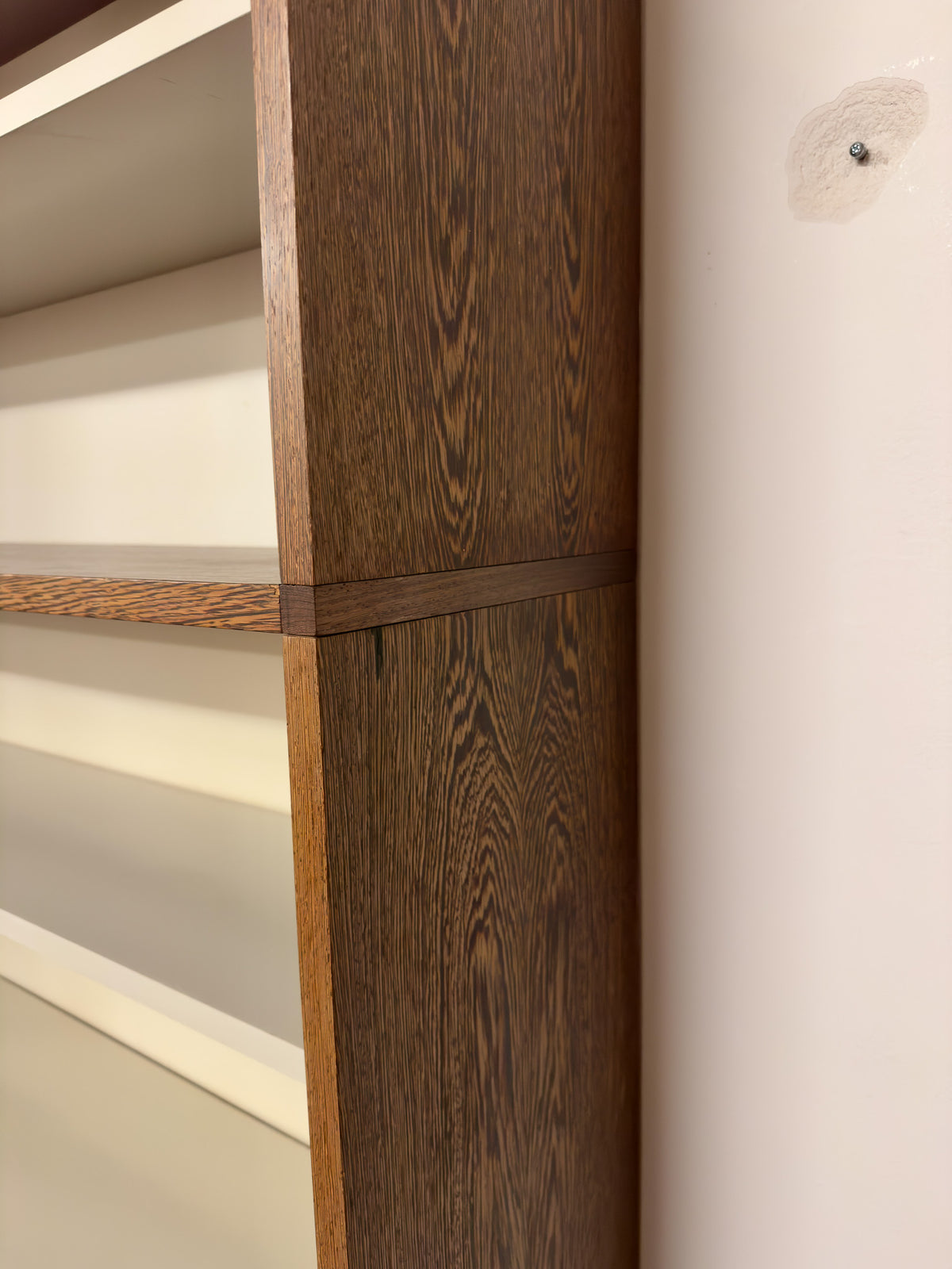 Cees Braakman voor Pastoe vrijstaand made to measure wandmeubel – Wengé