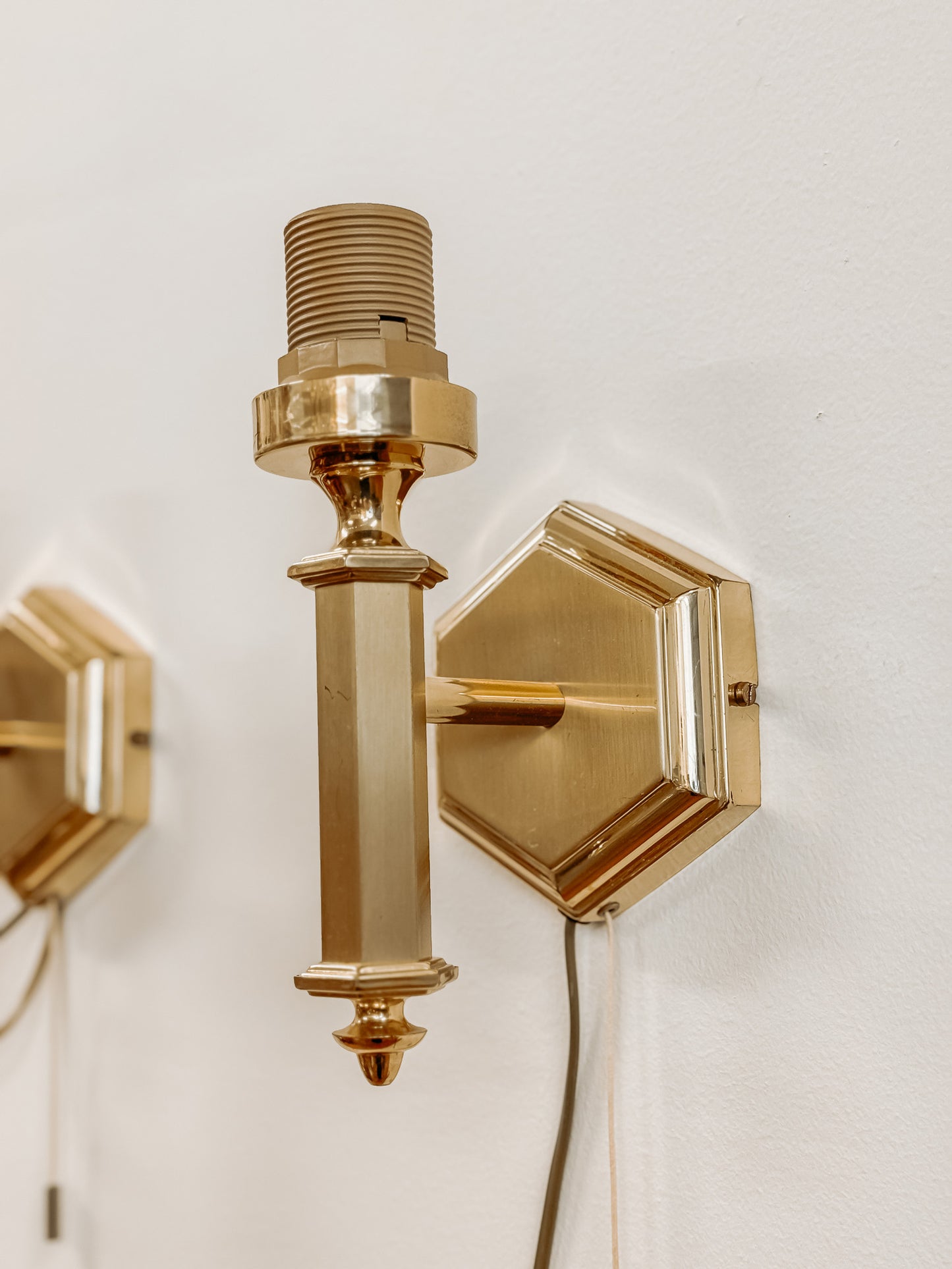 Set van 2 messing wandlampjes in Hollywood Regency stijl