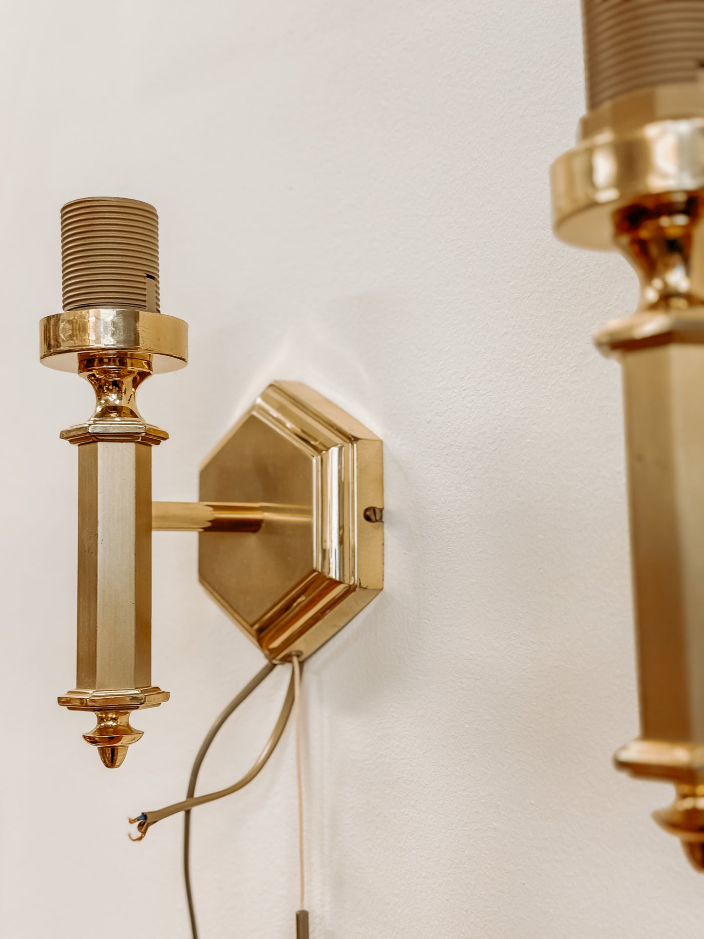 Set van 2 messing wandlampjes in Hollywood Regency stijl