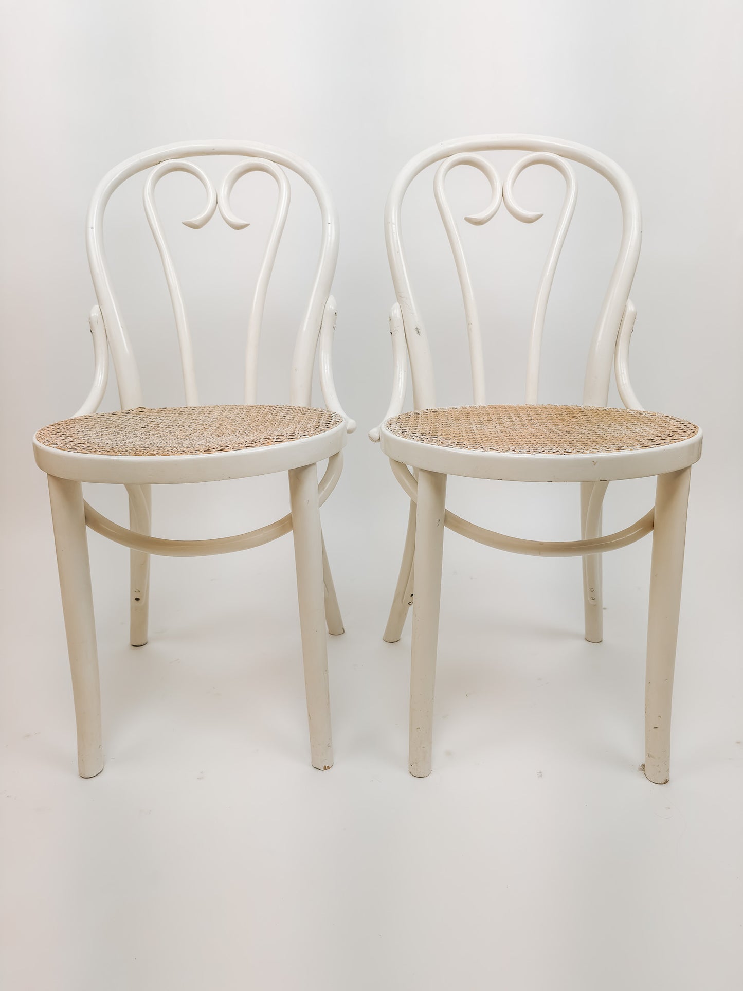 2x Thonet stijl eetkamerstoelen