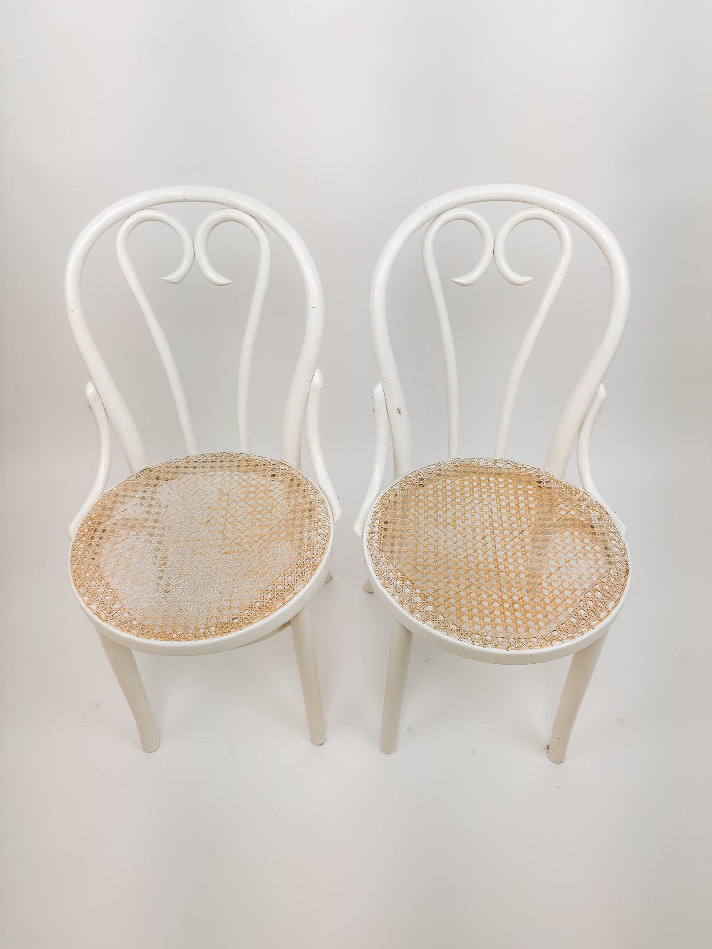 2x Thonet stijl eetkamerstoelen