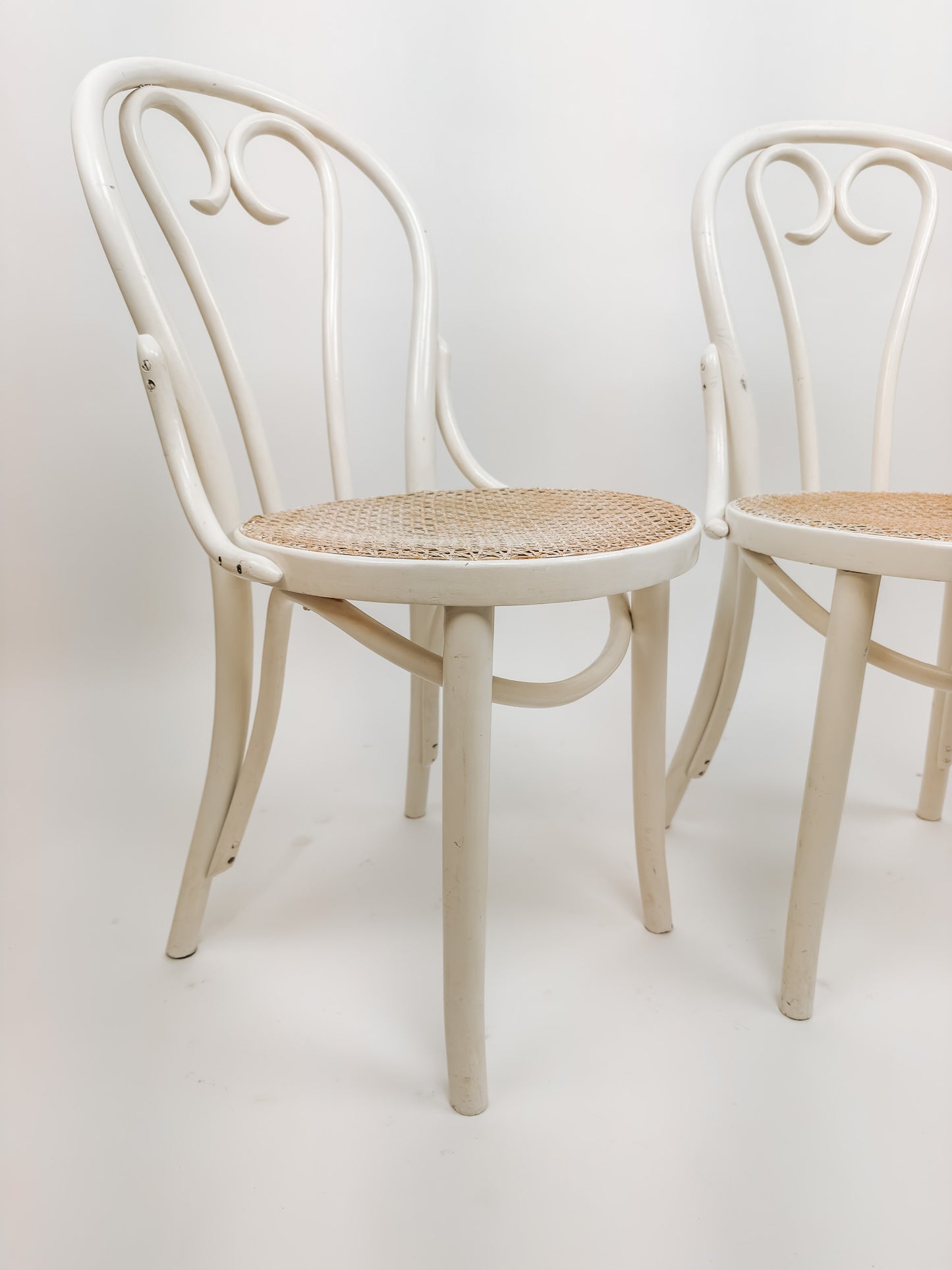 2x Thonet stijl eetkamerstoelen