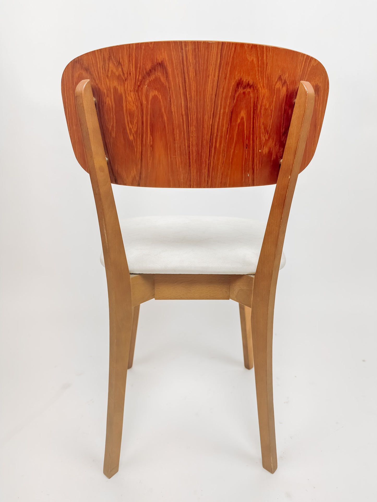 Vintage eetkamerstoel met witte skai leren zitting