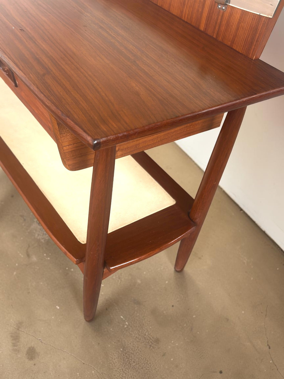 Vintage teak kaptafel met spiegel en lades