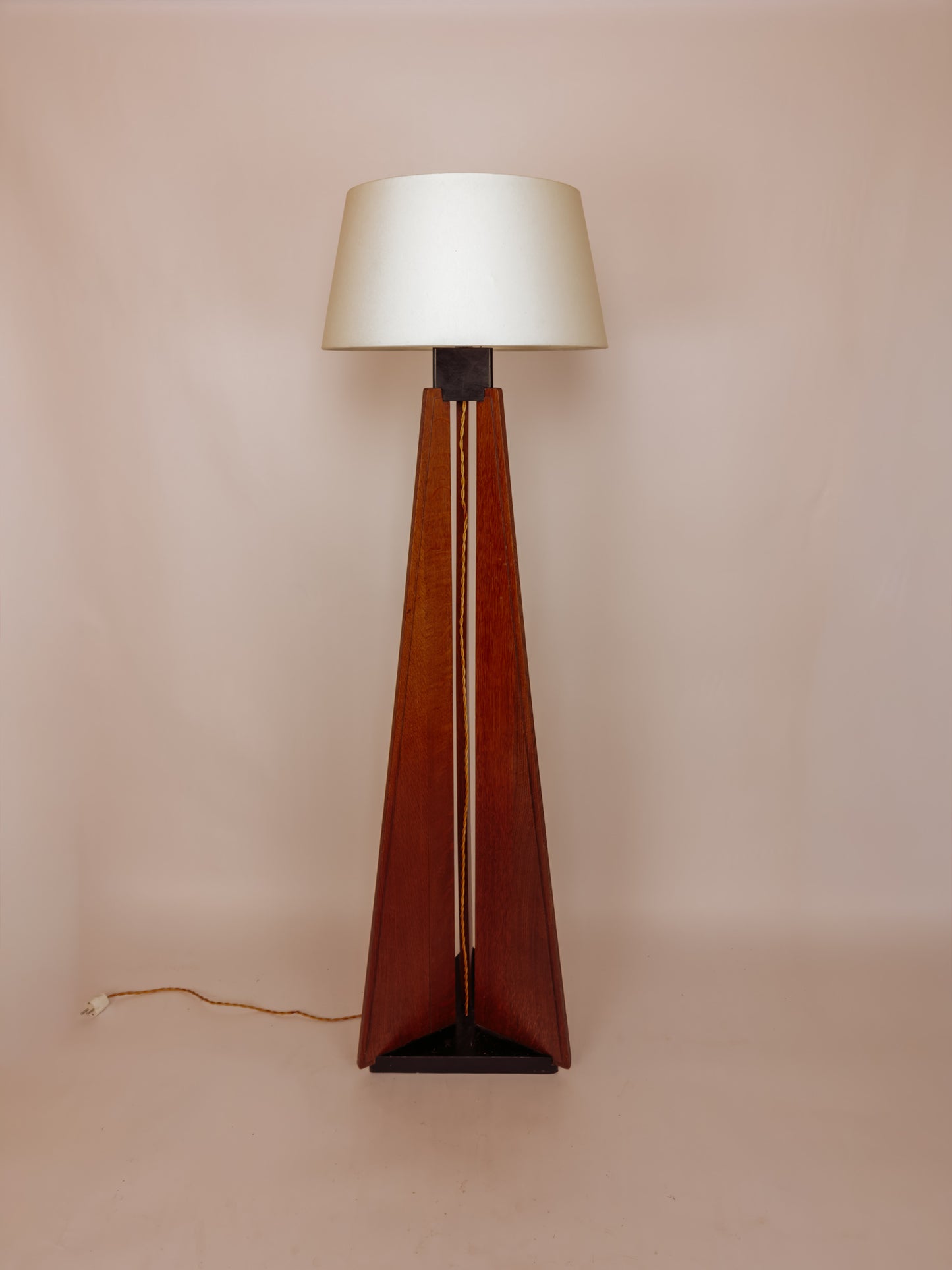 Eikenhouten Art Deco / Amsterdamse School vloerlamp, jaren 30