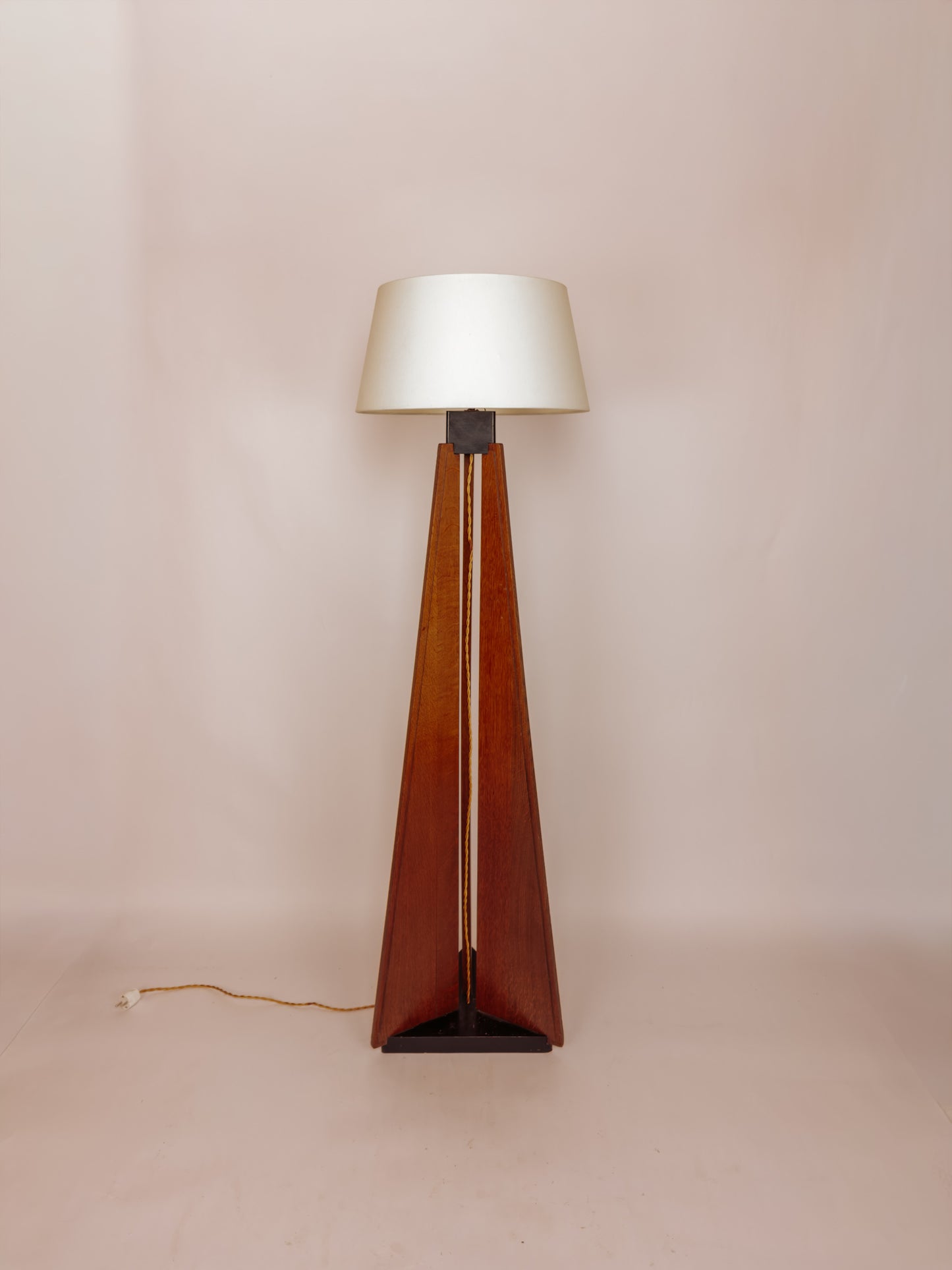 Eikenhouten Art Deco / Amsterdamse School vloerlamp, jaren 30