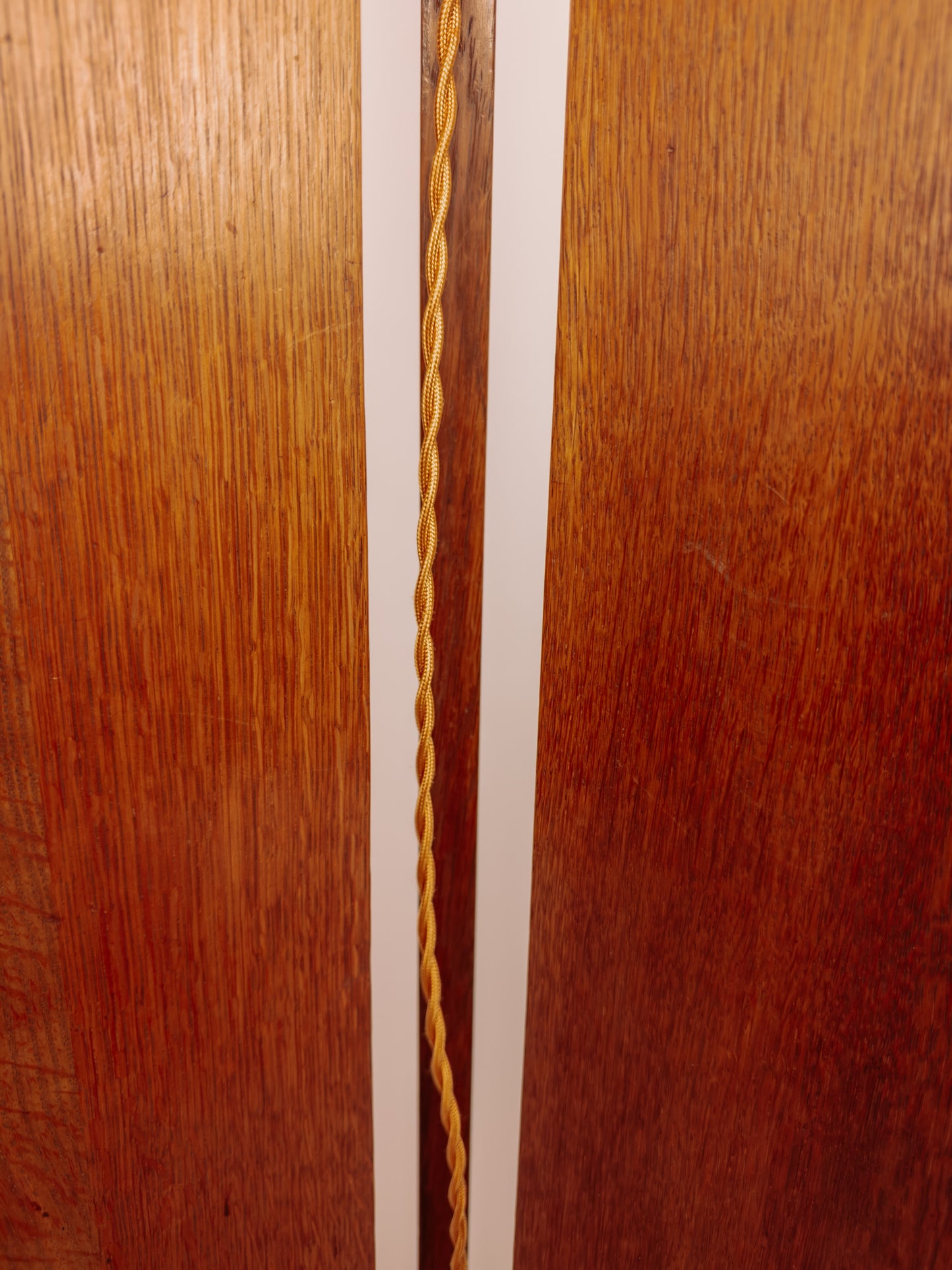 Eikenhouten Art Deco / Amsterdamse School vloerlamp, jaren 30