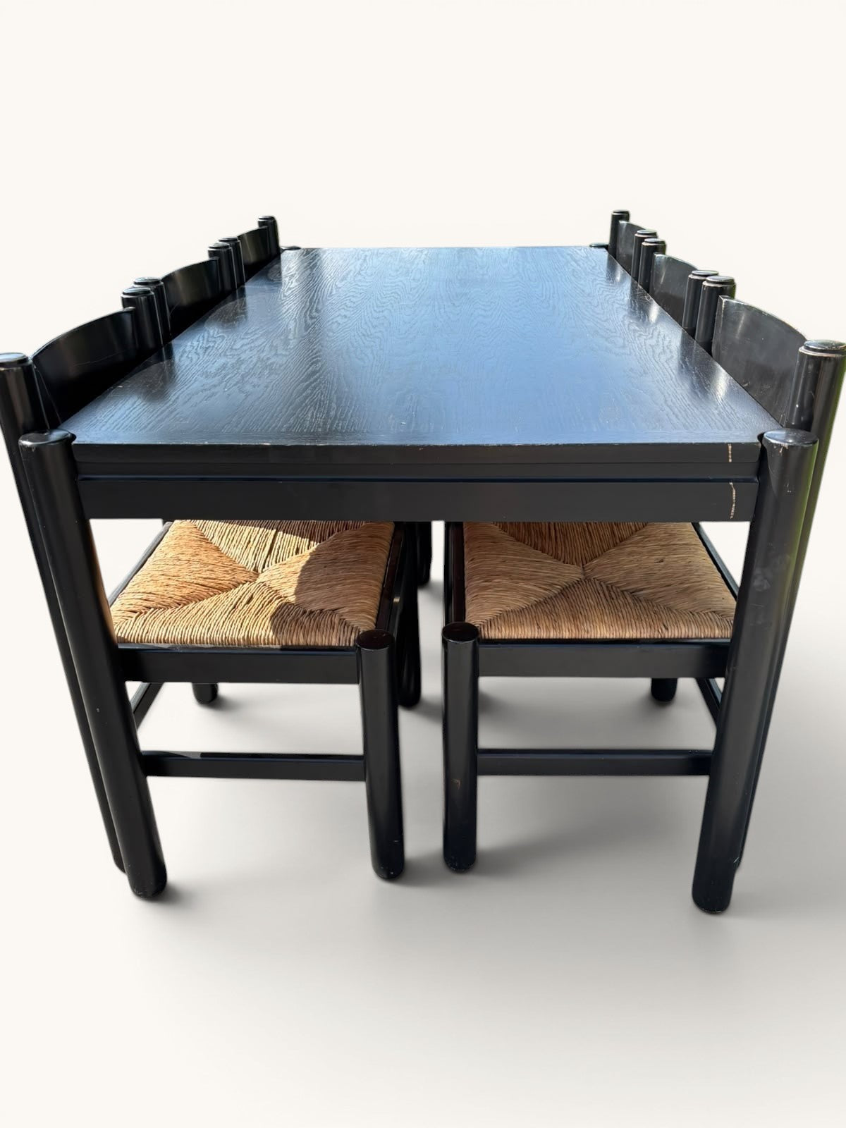 Eettafel met 6 stoelen van Vico Magistretti voor Cassina