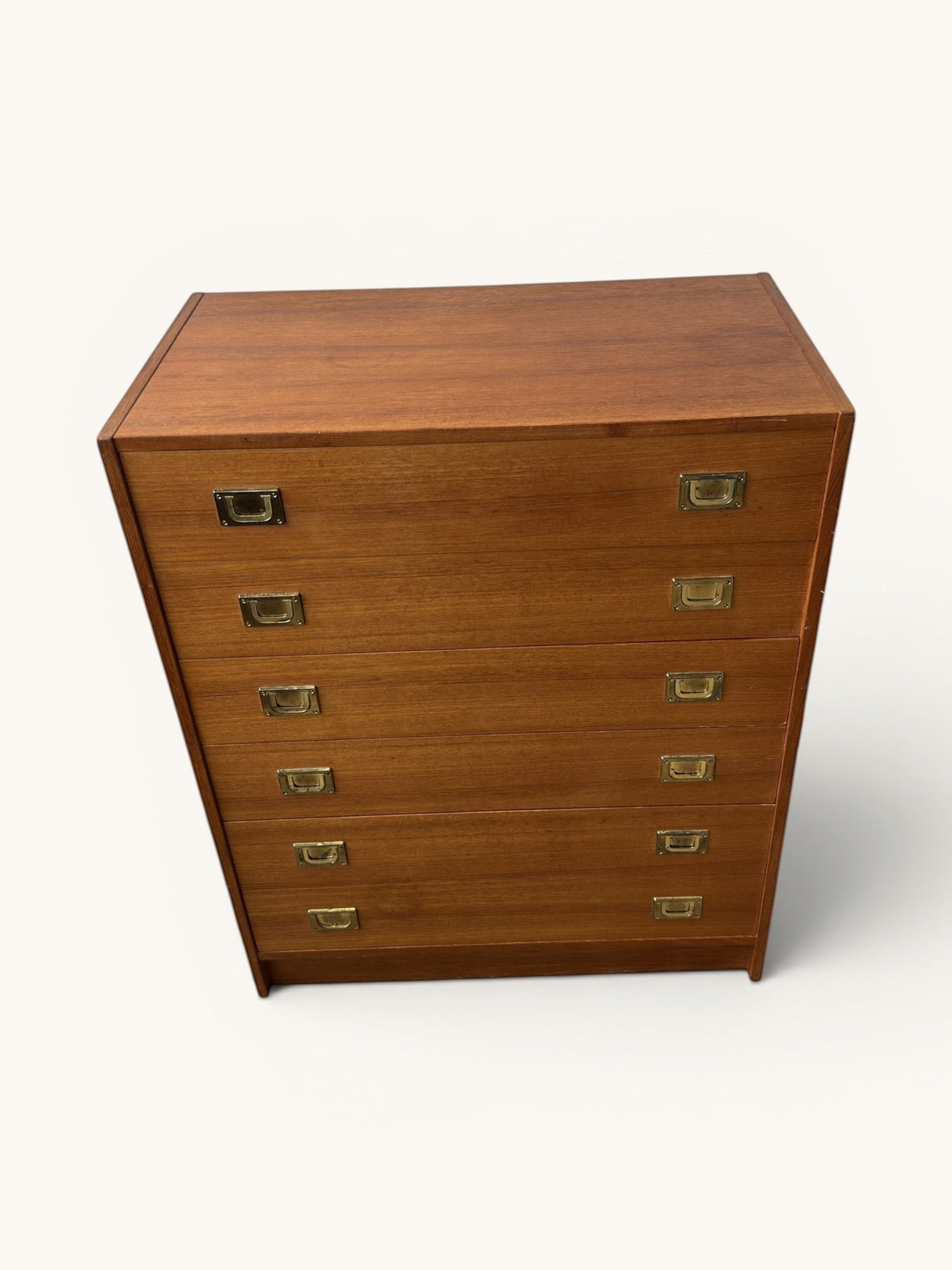 tessvintage vintage Deense ladekast van teakhout met zes laden en messing inbouwgreepjes